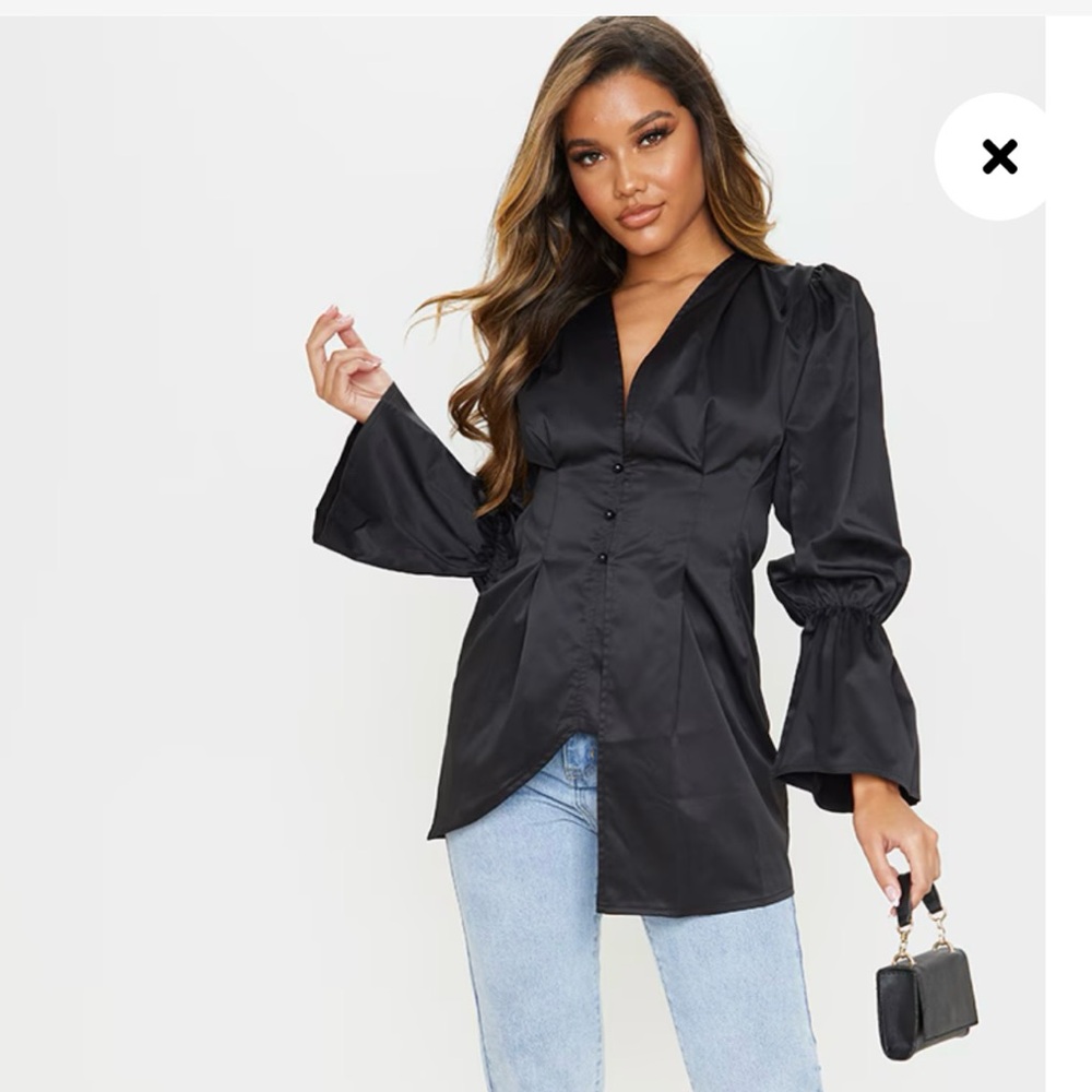 Pretty little thing black top